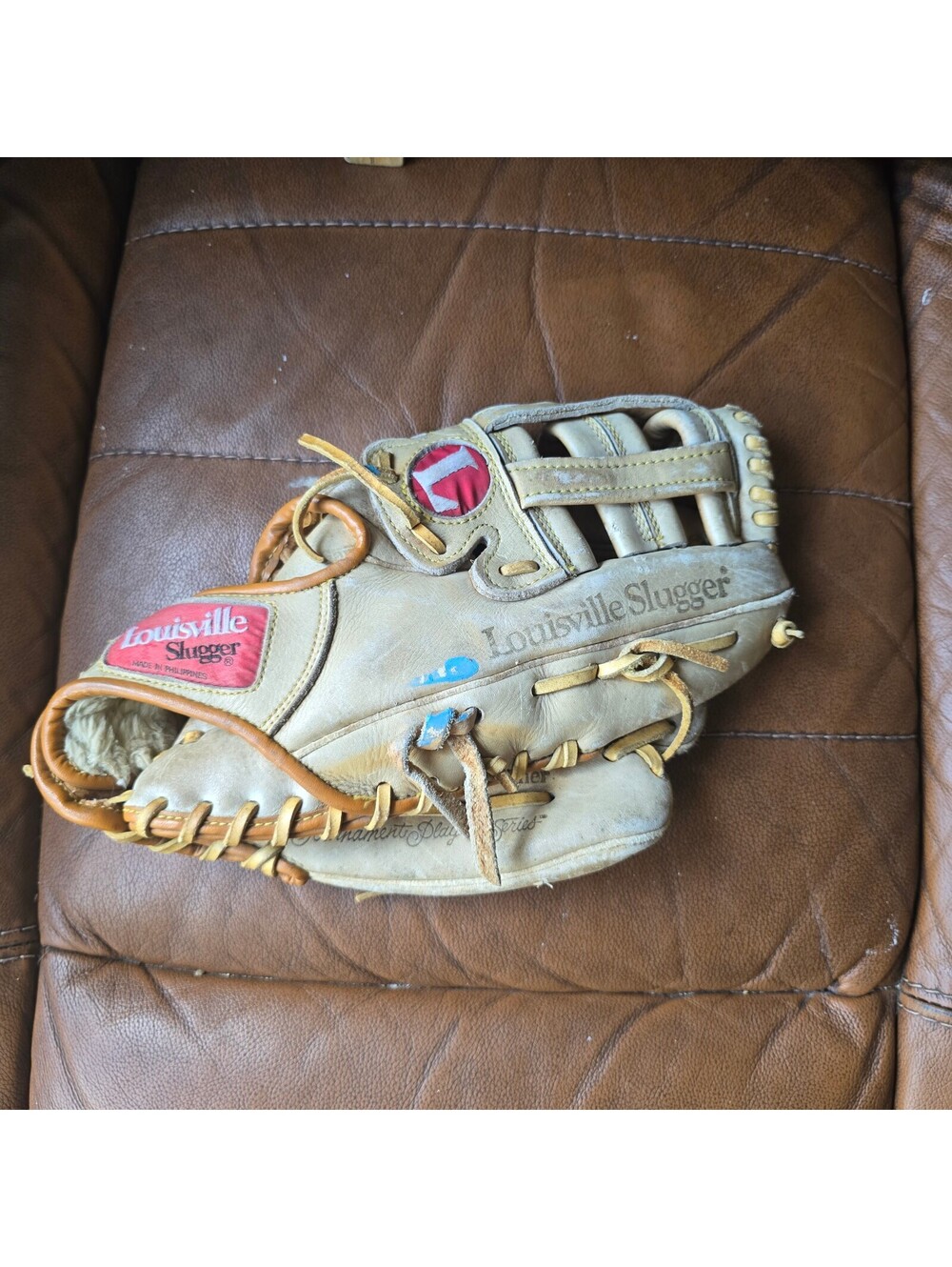 Louisville Slugger TPX GTPX-19 Baseball Glove Leather Bruise Guard Right Hand